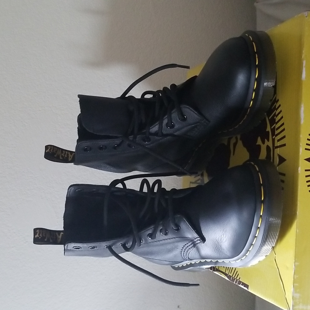 Dr Martens Boots - Picture 2 of 4